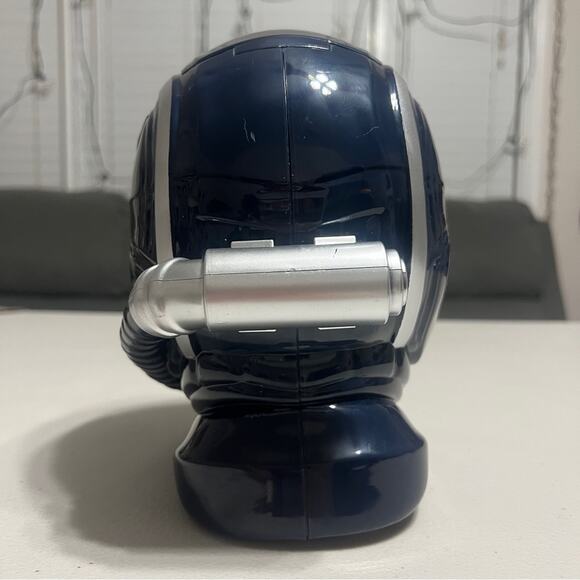 Captain America Brave New World Helmet Popcorn Bucket - Picture 6 of 8